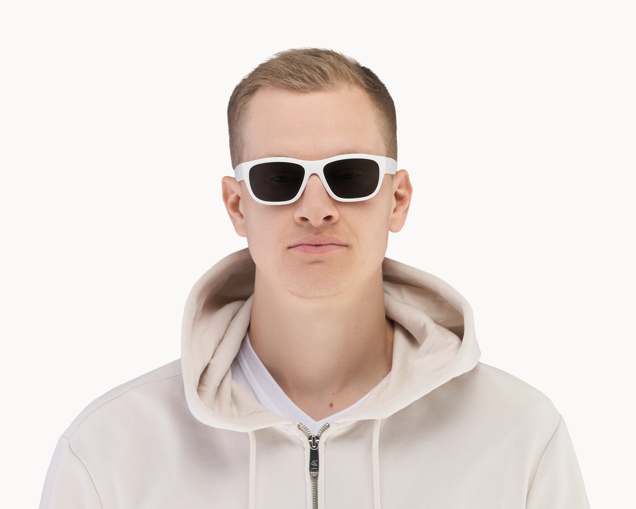 Mannlig modell med Classic Petit sofistikerte