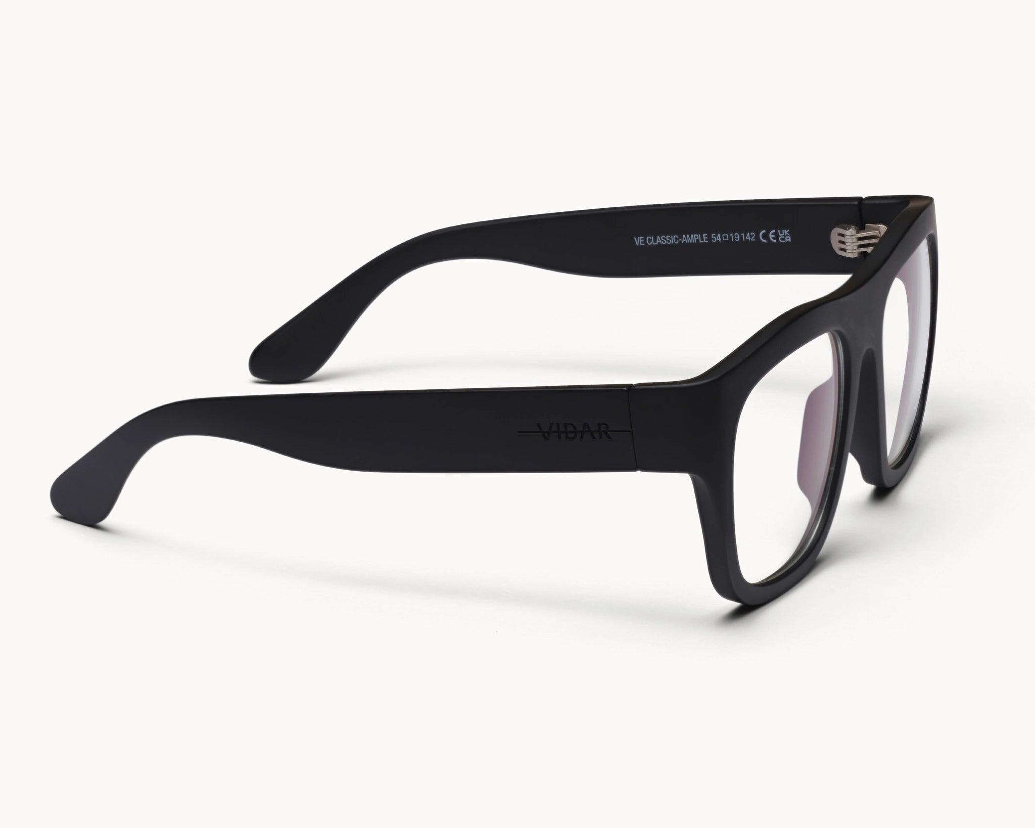 Bærekraftige Classic Ample oversized sorte briller fra VIDAR EYEWEAR med klare glass