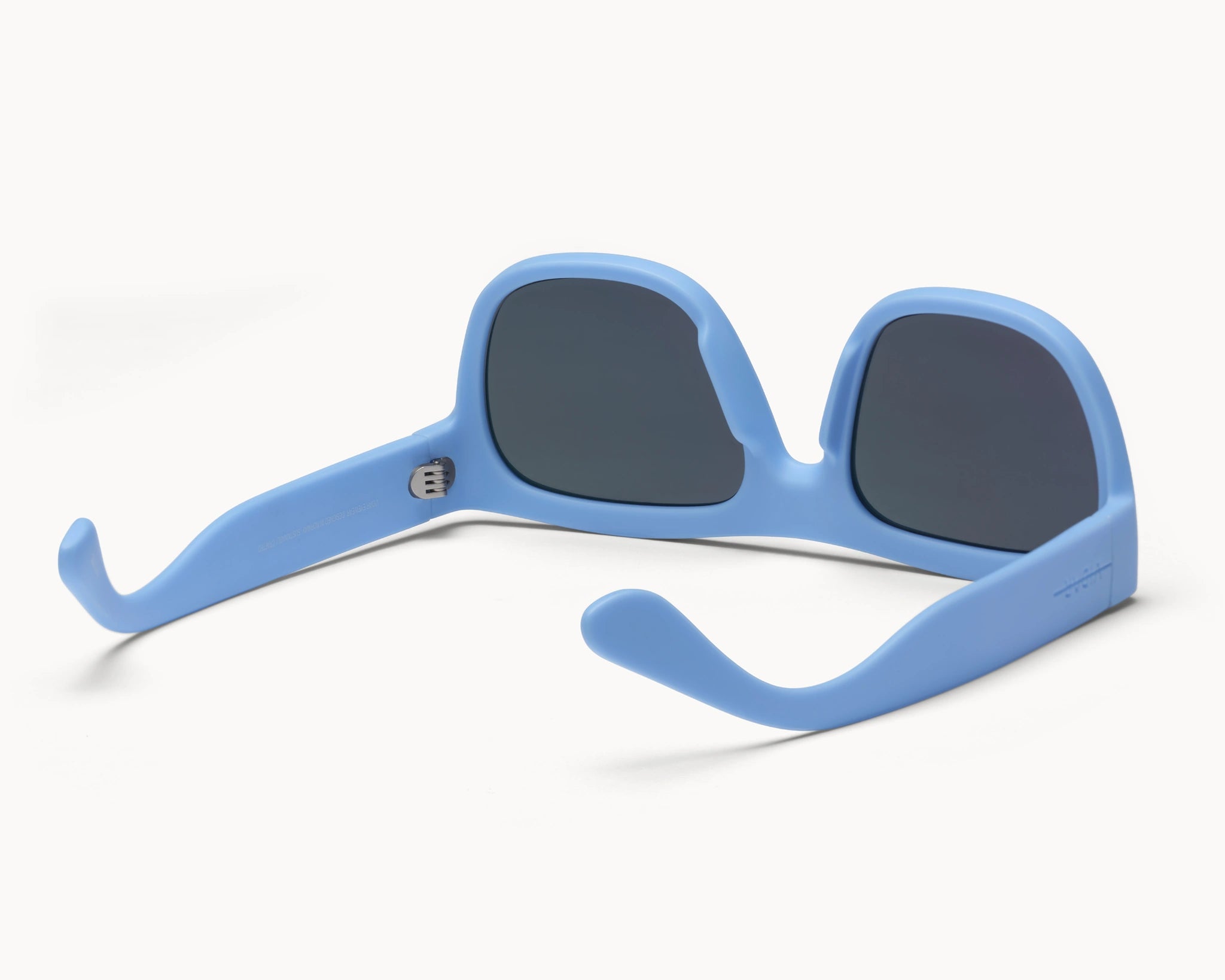 Bærekraftige Classic Ample oversized blå solbriller fra VIDAR EYEWEAR med grå glass