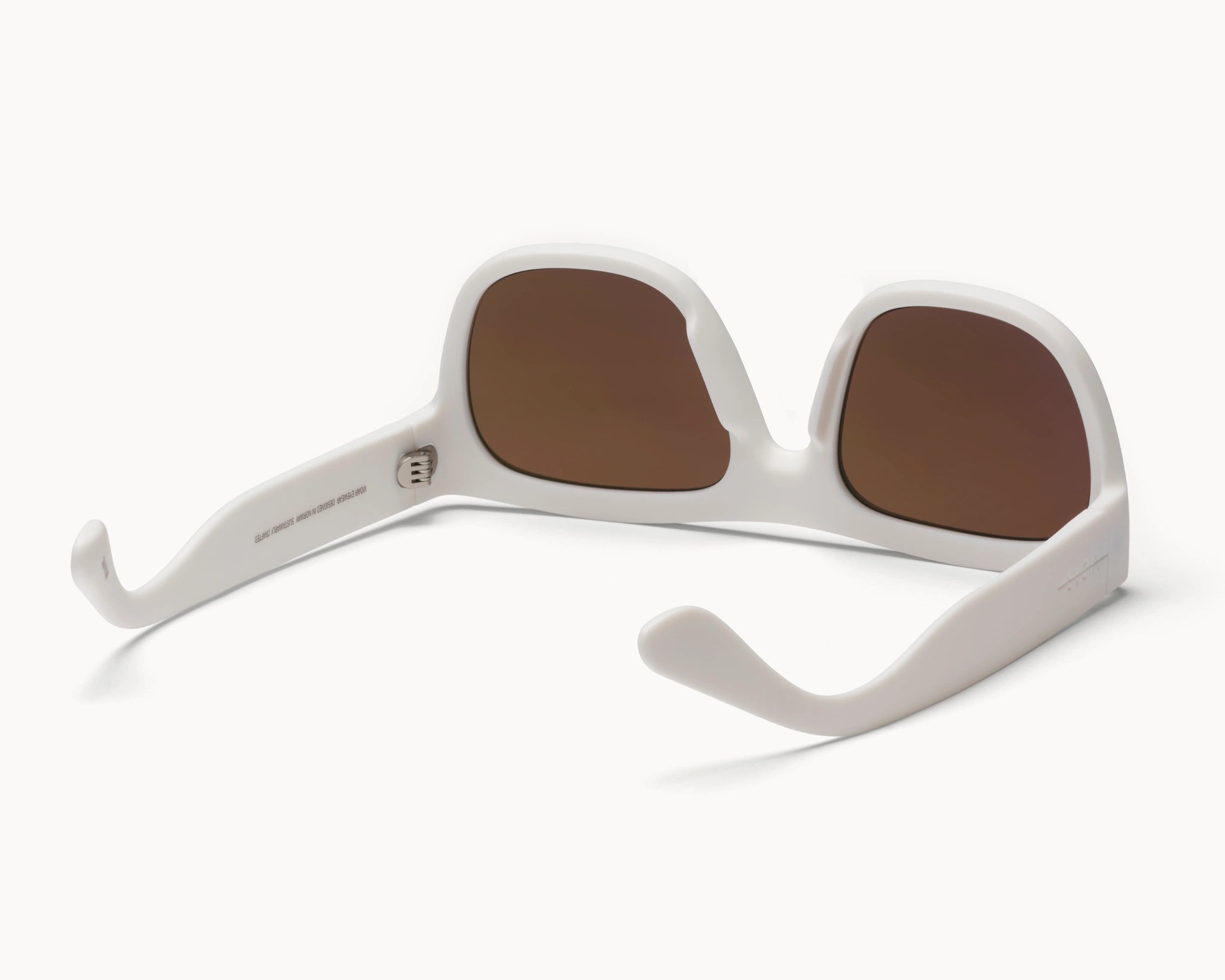 Bærekraftige Classic Ample oversized hvite solbriller fra VIDAR EYEWEAR med brune glass