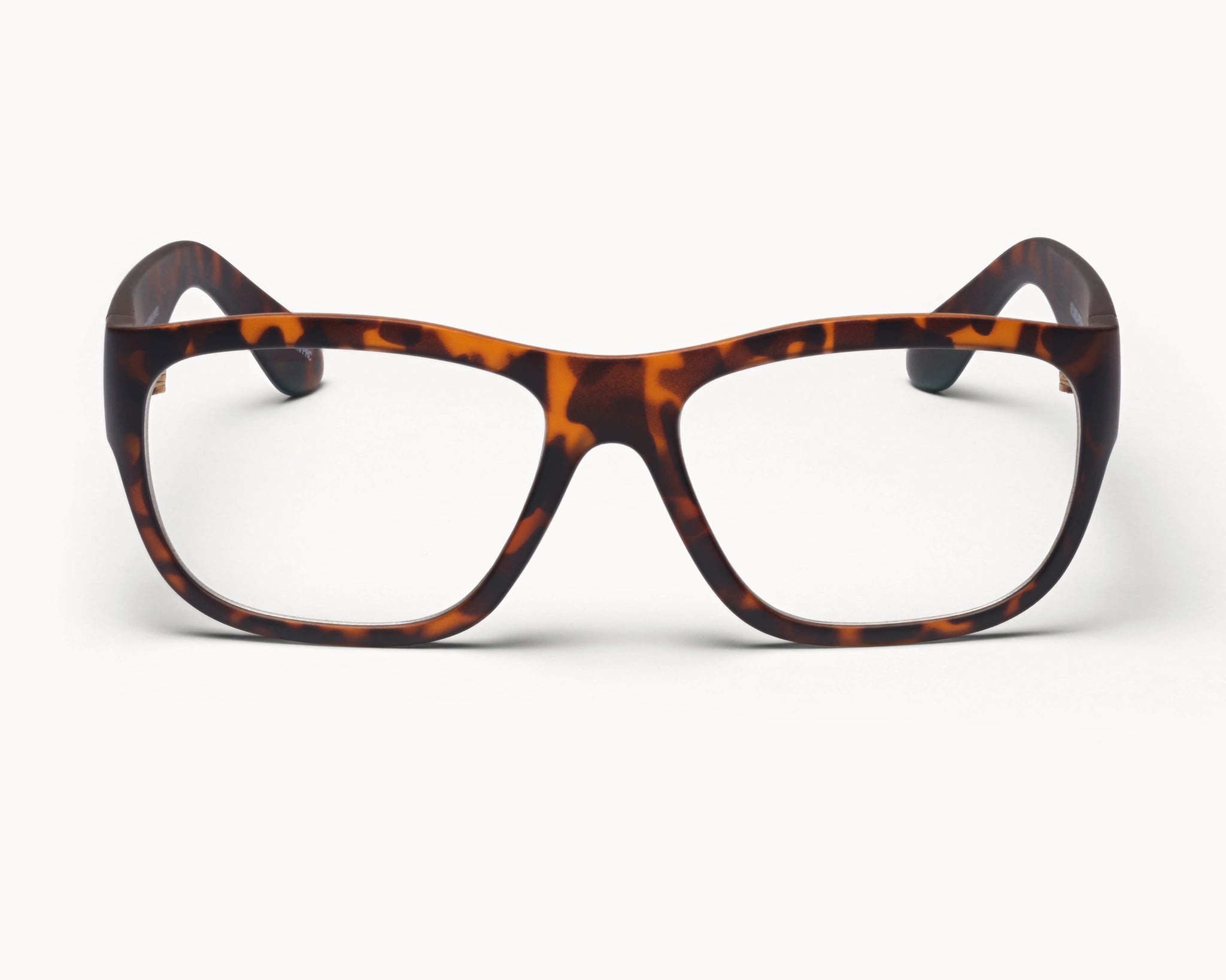 VIDAR EYEWEARs sofistikerte og bærekraftige Classic Petit briller i tortoise med klare glass