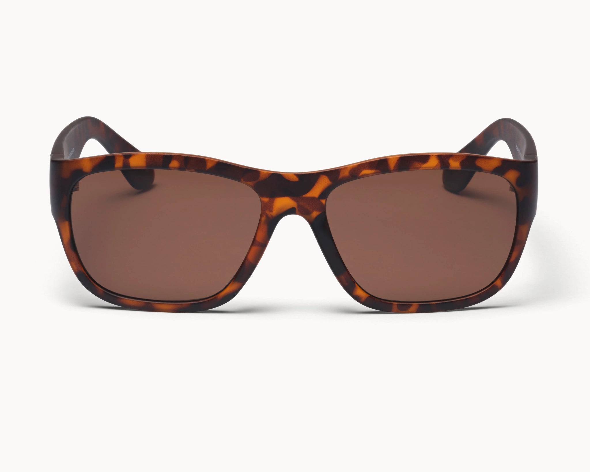 VIDAR EYEWEARs sofistikerte og bærekraftige Classic Petit solbriller i tortoise med brune glass